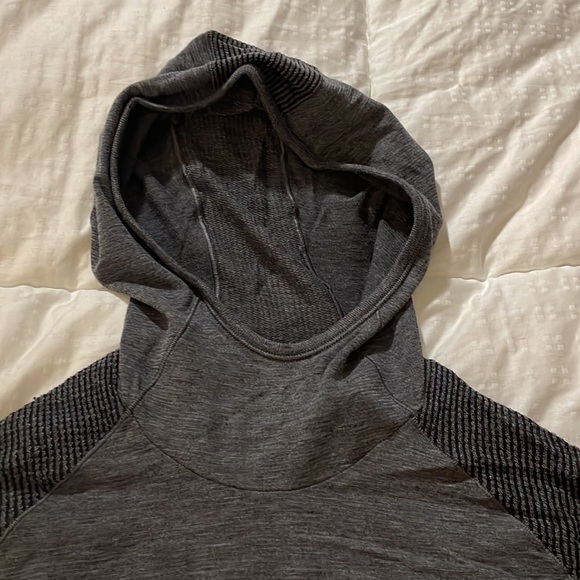 Worn once adidas running top smoke and animal free home - Picture 6 of 12